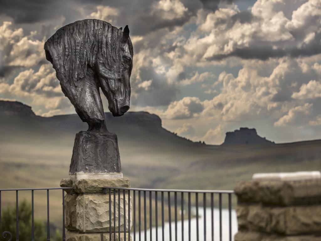 Wild Horses alojamiento Harrismith Exterior foto